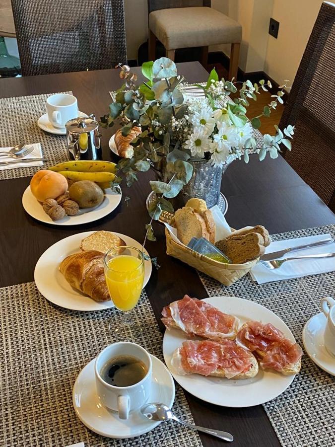גיחואלו Hotel Entredos מראה חיצוני תמונה